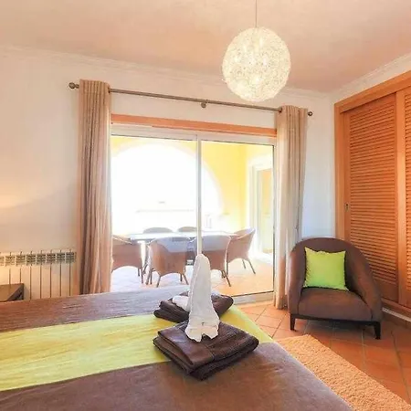 T2 Sea View, Pool, Golf, Private Terrace, Del Rey, Obidos A1 Daire *