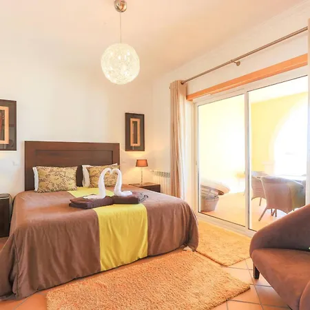 Ocean Soul House, Praia Del Rey A1 * Amoreira (Leiria)