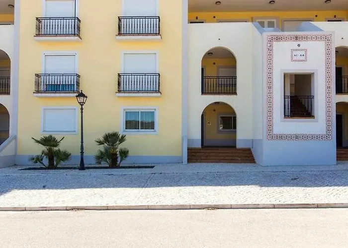 T2 Sea View, Pool, Golf, Private Terrace, Del Rey, Obidos A1 Daire