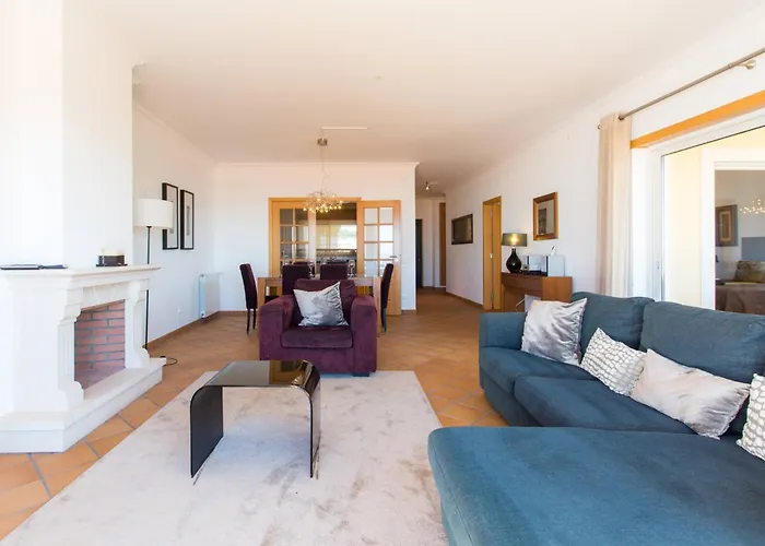 T2 Sea View, Pool, Golf, Private Terrace, Del Rey, Obidos A1 Daire *